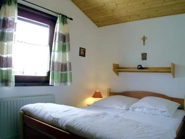 Oefingen 10 Apartmán